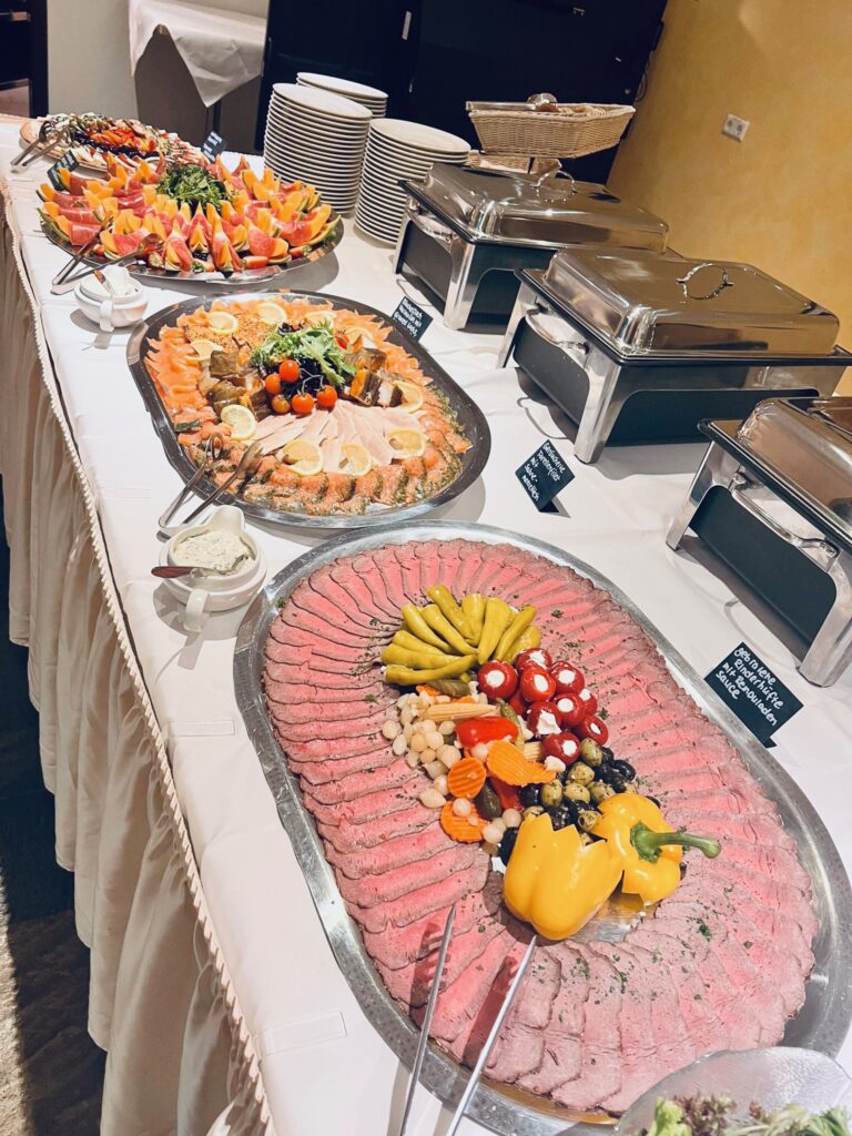 Koehlehotel_Goldener_pflug_Ludwigsburg_Buffet_20223 (53) koehlehotels-hotel-goldener-pflug-ludwigsburg-Koehlehotel Goldener pflug Ludwigsburg Buffet 20223 53