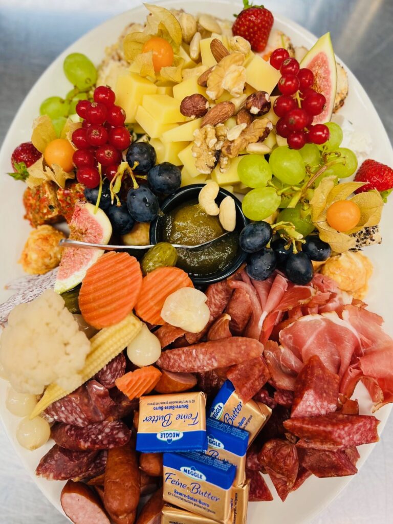 Koehlehotel_Goldener_pflug_Ludwigsburg_Buffet_20223 (8) koehlehotels-hotel-goldener-pflug-ludwigsburg-Koehlehotel Goldener pflug Ludwigsburg Buffet 20223 8