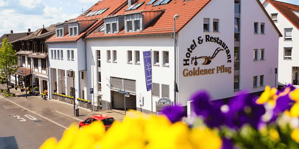 Außenansicht des Hotel & Restaurant Goldener Pflug in Ludwigsburg